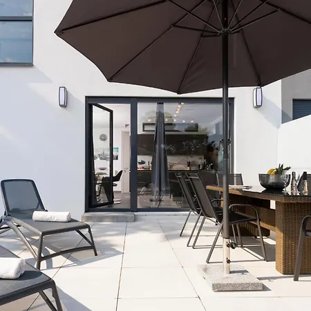 Casa Bura By Briskva Vila *