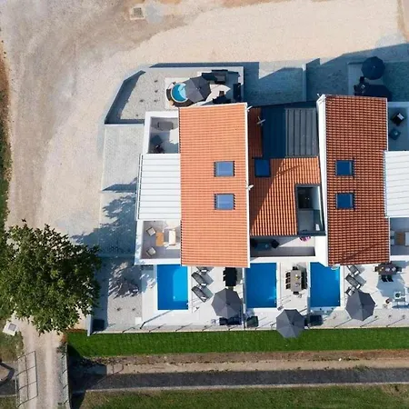 Casa Bura By Briskva Villa